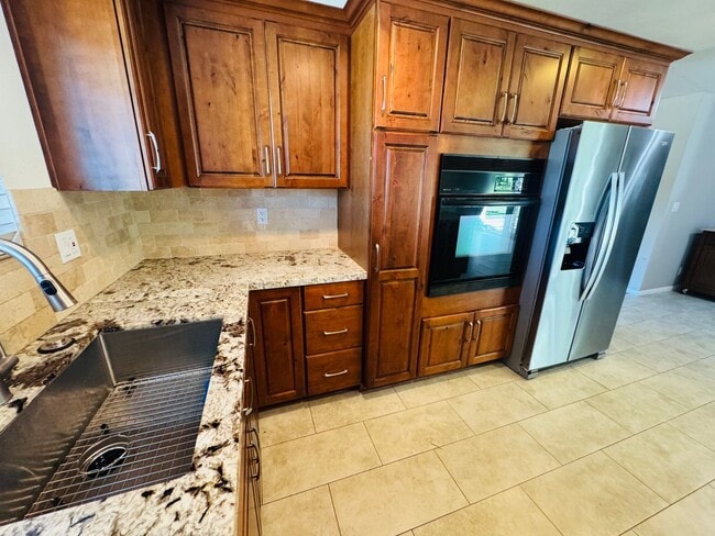 Building Photo - Charming 3-Bedroom Retreat