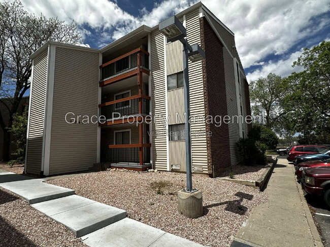 Building Photo - 2740 W 86th Ave