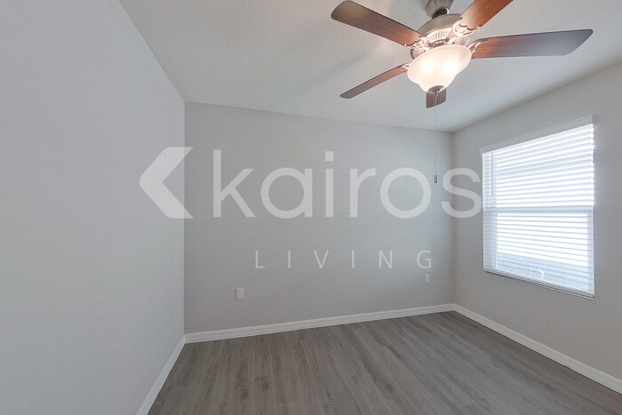 Building Photo - 8661 SW 43rd Ter