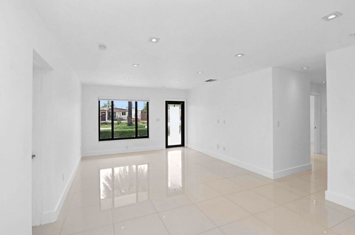 Building Photo - 16930 NW 54th Ave