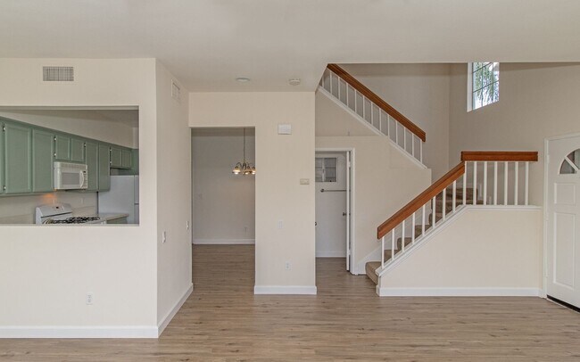 Building Photo - Home in the Community of Del Mar Highlands!