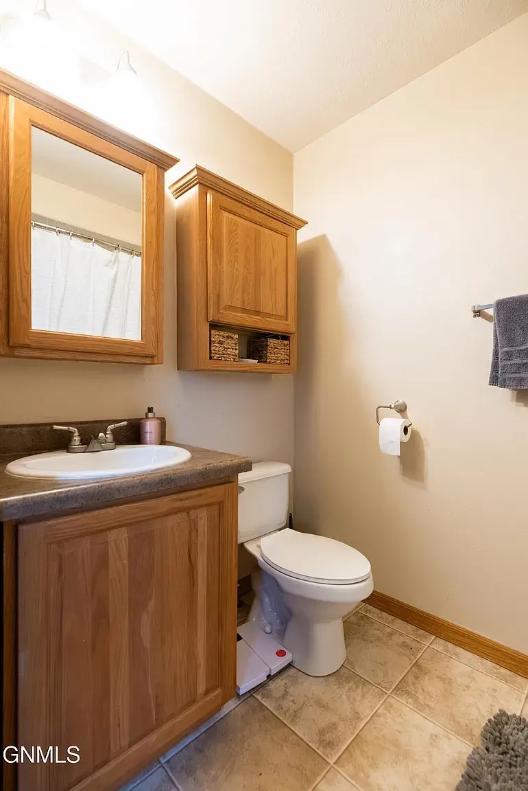 Bedroom #1 Full Bathroom with Shower - 408 S Washington St