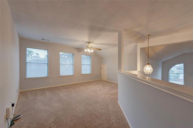 Building Photo - 2306 Millerton Ln