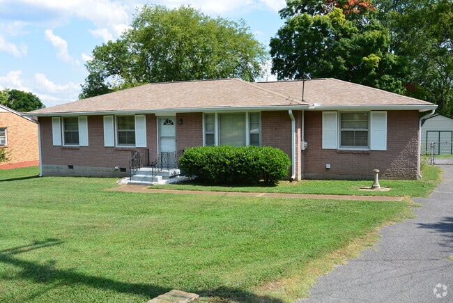 Building Photo - 1936 Valley Park Dr