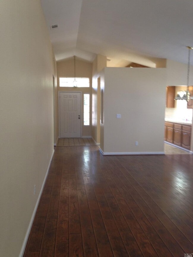 Building Photo - 1103 Meadowlark Dr