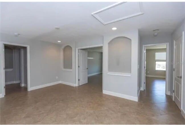 Building Photo - 6914 Quiet Creek Dr