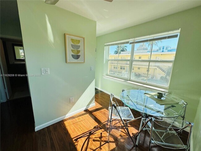 Building Photo - 1308 Drexel Ave