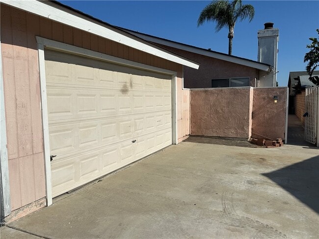 Primary Photo - 4631 Oceanside Dr