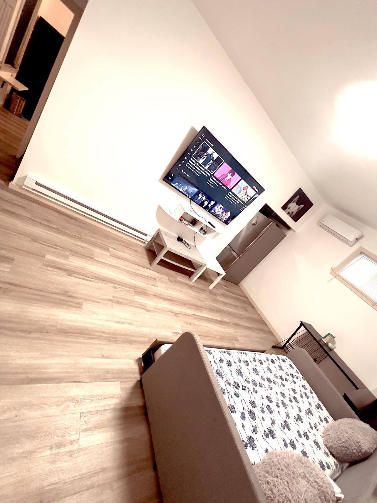 Building Photo - 4204 Letitia Ave S