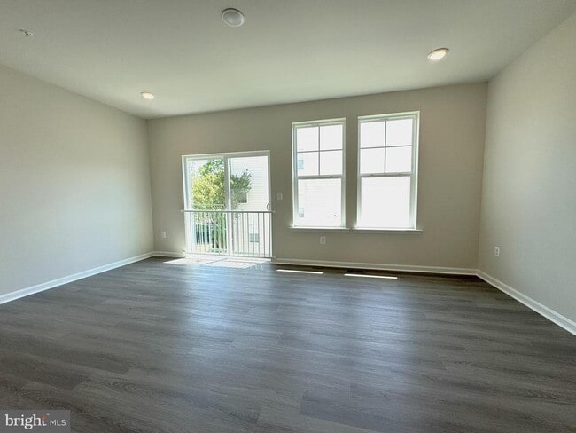 Building Photo - 45714 N Maxine Wy