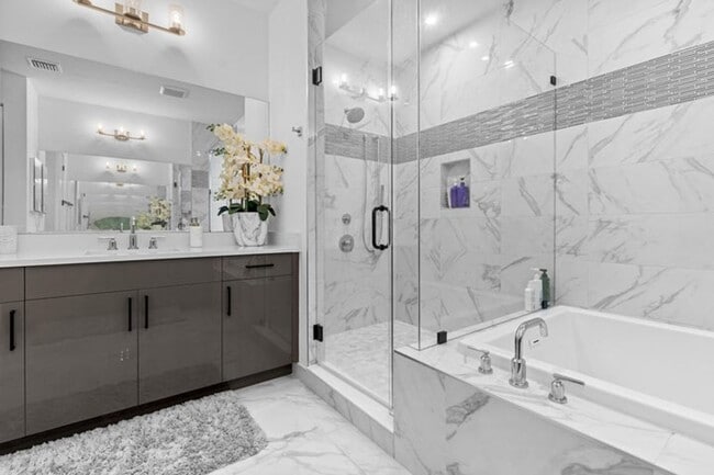 Building Photo - 12470 Solana Bay Cir