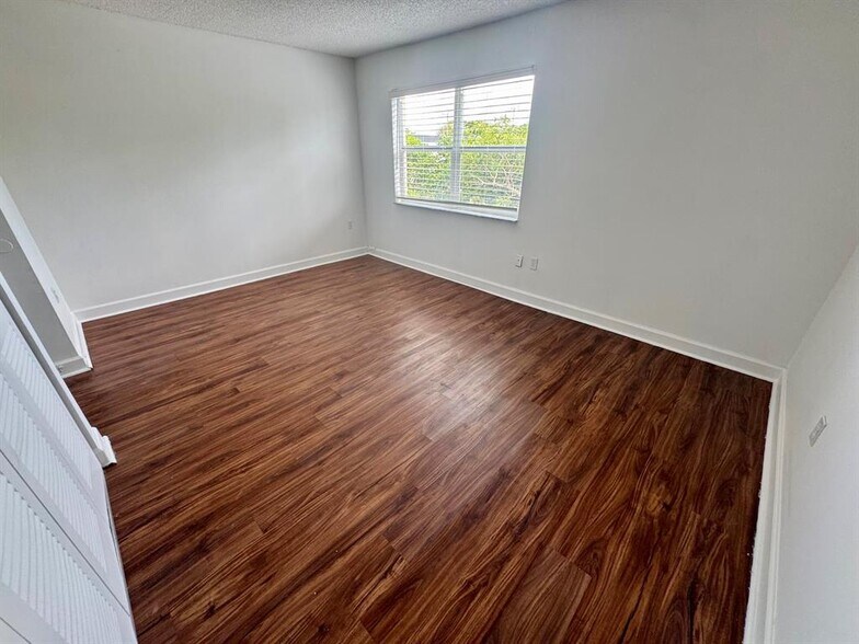 Building Photo - 3662 SW 59th Ave