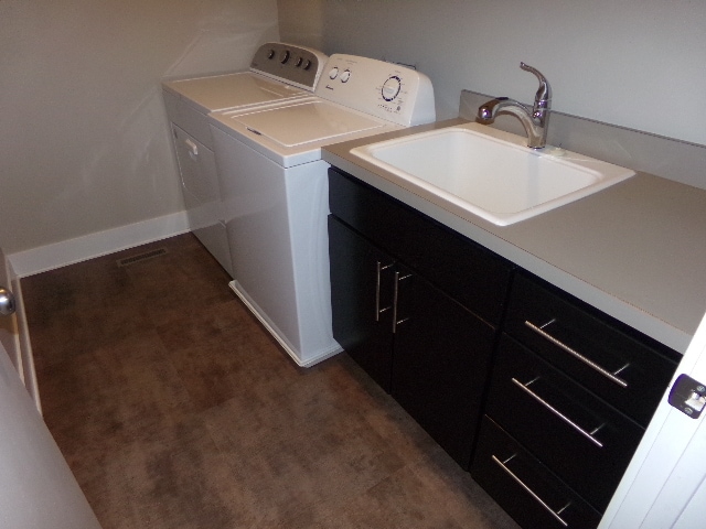 Building Photo - BCR 7001 Straffan Place-F