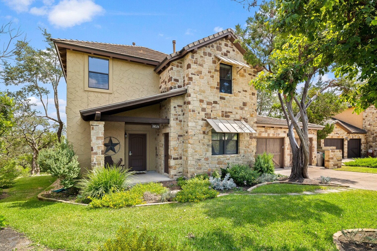 Building Photo - 18024 Edgewood Way