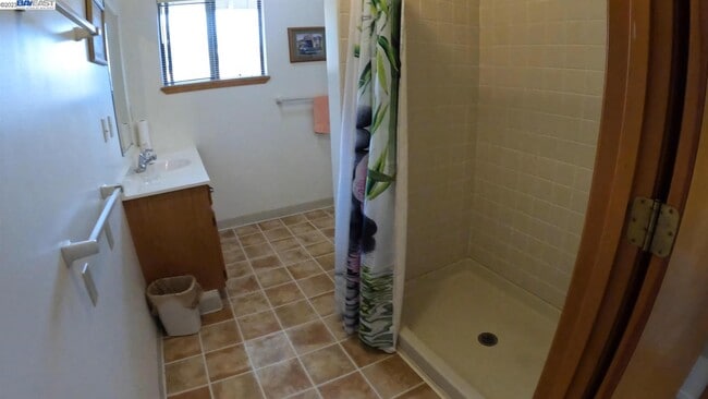 Building Photo - 9 Reservoir St