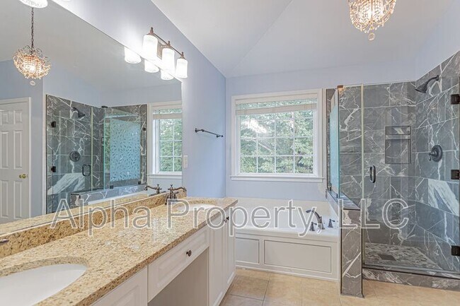 Building Photo - 27 Lake Valley Ct