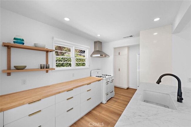 Building Photo - 21052 Laguna Canyon Rd