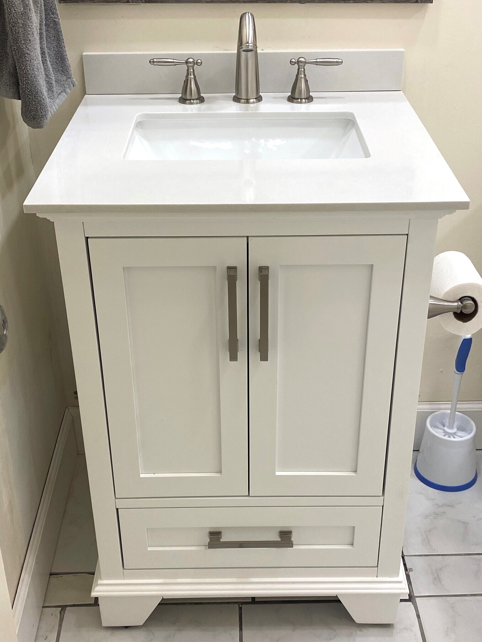 Building Photo - 3901 NE 5th Ave