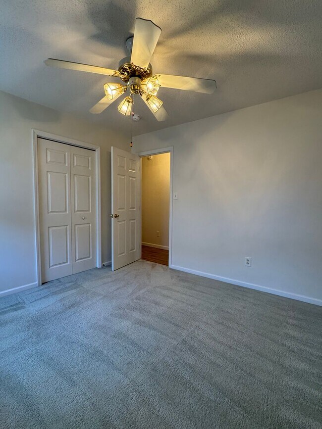 Building Photo - Not to be Missed on Heritage Square!