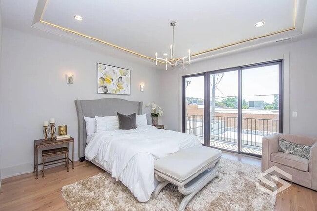 Building Photo - 4226 S Ellis Ave