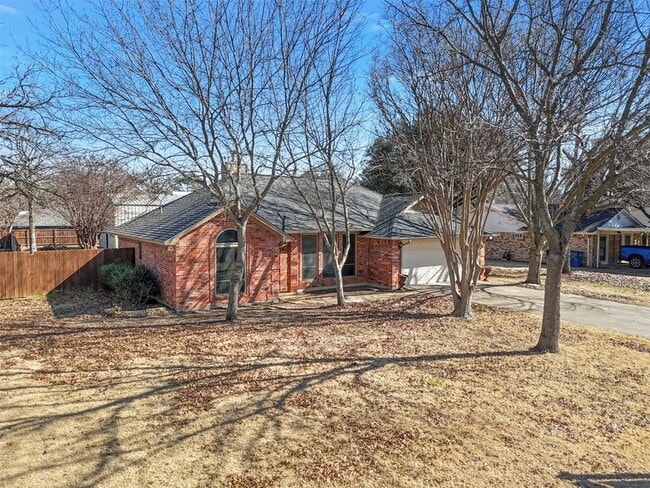 Building Photo - 403 Carolota Ln
