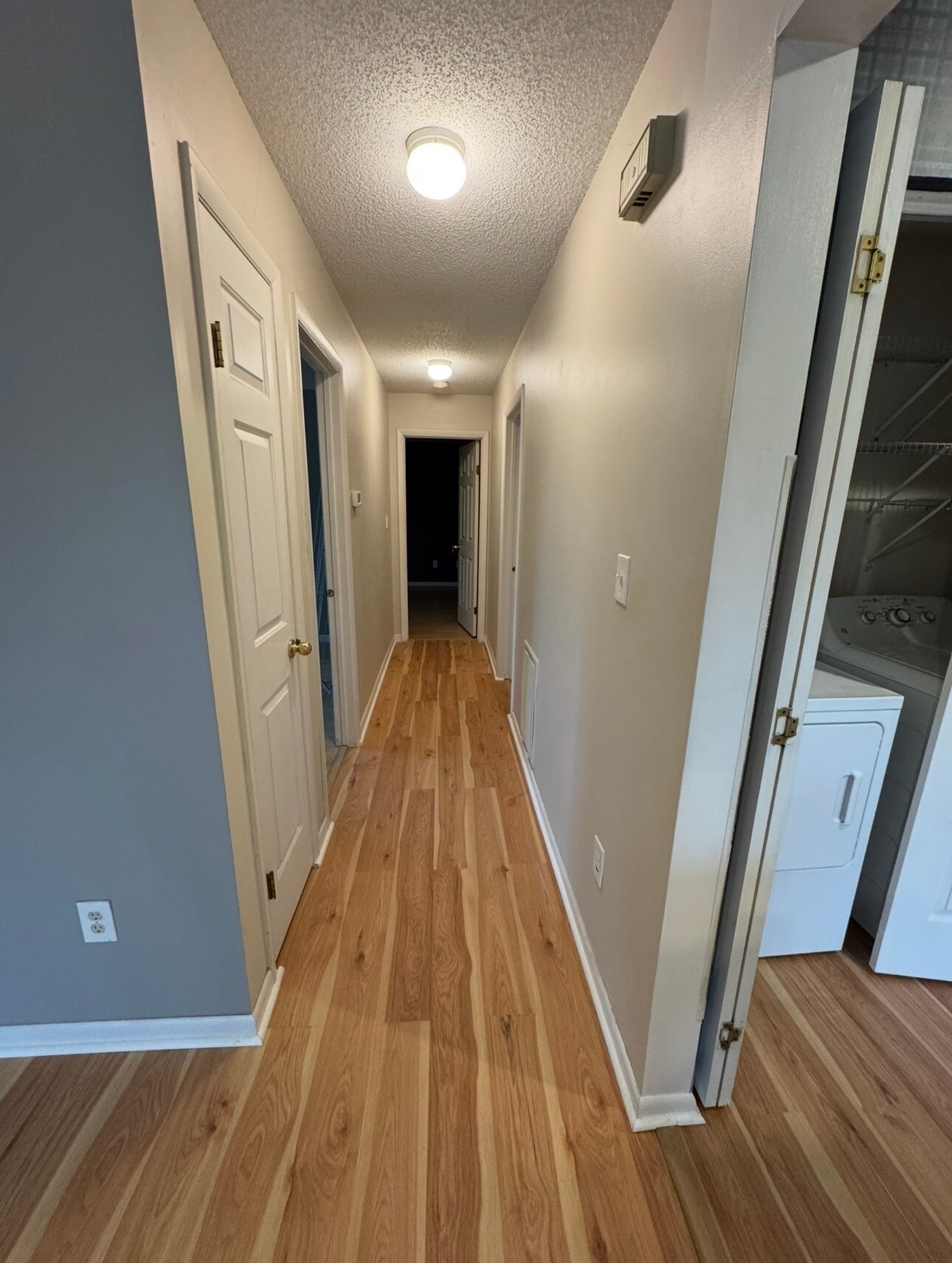 Building Photo - 1307 Greenwich Dr