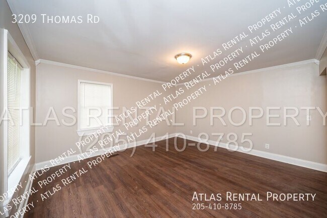 Building Photo - 3209 Thomas Rd