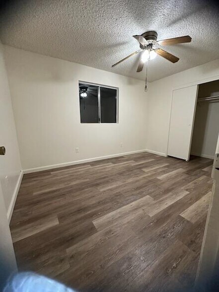 Building Photo - 404 Stephens Dr