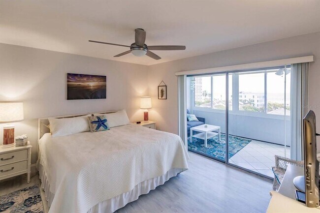 Building Photo - 1125 W Peppertree Dr