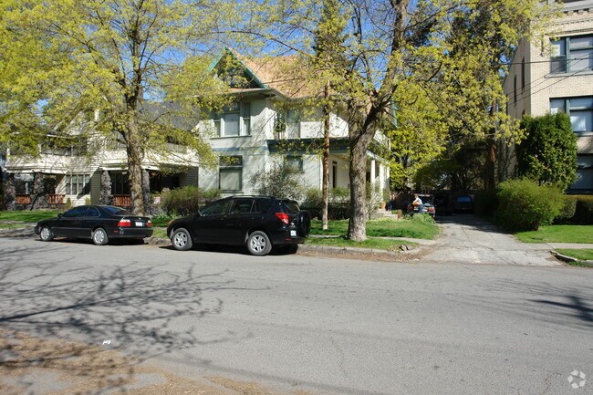 Building Photo - 2312 W Pacific Ave