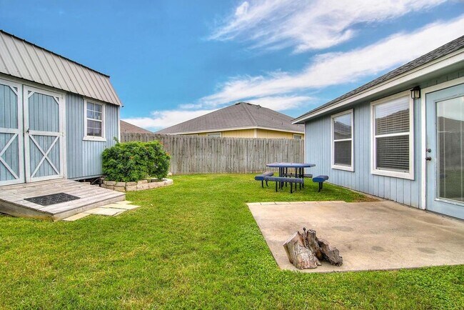 Building Photo - 2409 Gold Star Dr