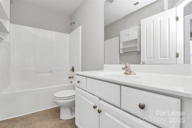 Building Photo - 15917 Prescott Hill Ave