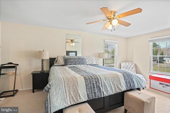 Building Photo - 2712 Advent Ct S