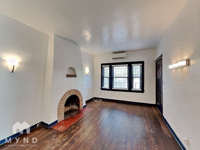 Building Photo - 312 E 19th St