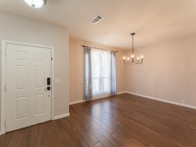 Building Photo - 8240 Lauren Way