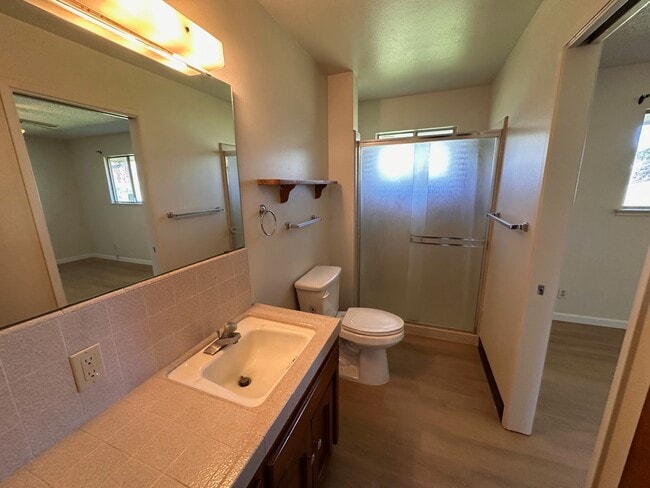 Building Photo - 45559 N Oakview Dr