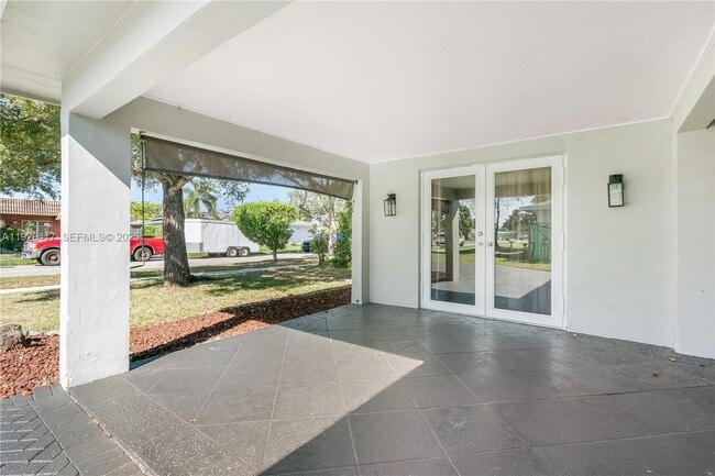 Building Photo - 8172 NW 67th Ave