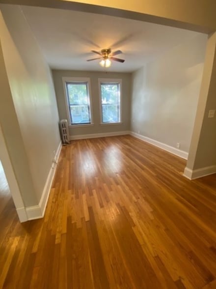 Building Photo - 1318 W Waveland Ave