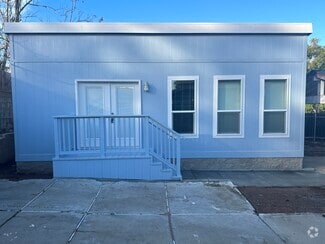 Building Photo - 953 E 4th Ave