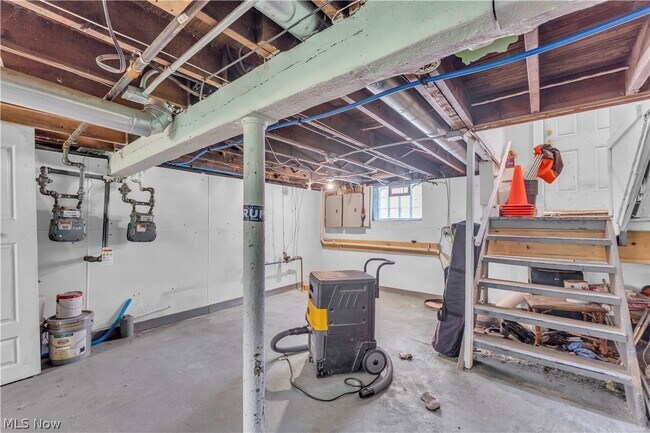 Building Photo - 4314 Archwood Ave