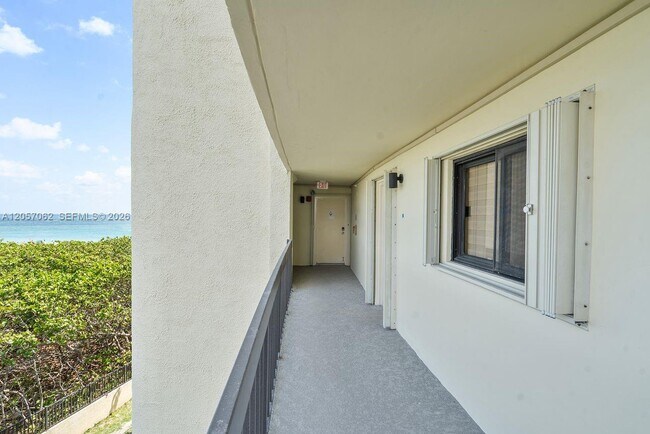 Building Photo - 400 Ocean Trail Way