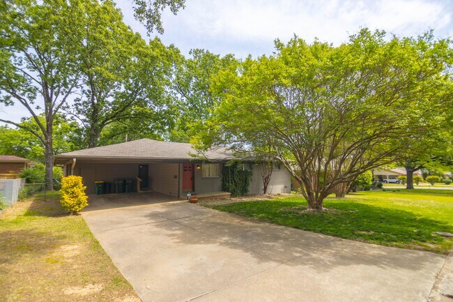 Primary Photo - 6304 Ridgecrest Dr