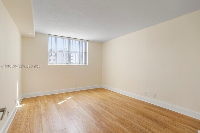 Building Photo - 3000 S Ocean Dr