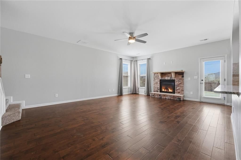 Building Photo - 523 Besra Dr