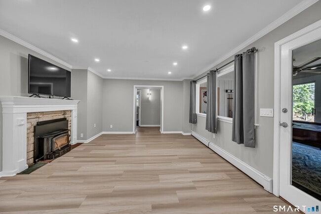 Building Photo - 240 Great Plain Rd