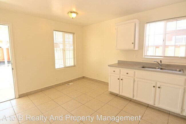 Building Photo - 2 br, 1 bath House - 1464 Douglas Street
