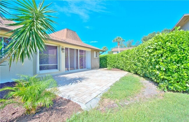 Building Photo - 787 Palm View Dr