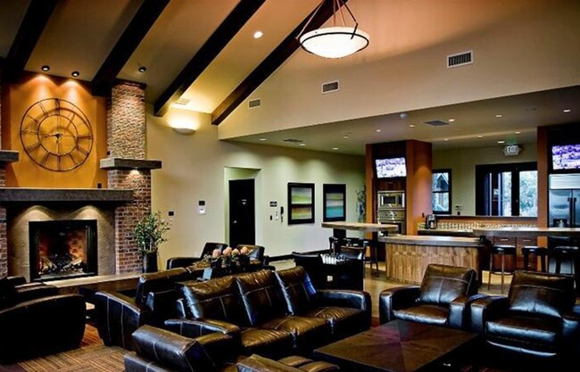 Building Photo - Stunning 3 Bed Home - Fenced Yard, Community Amenities & Pool!