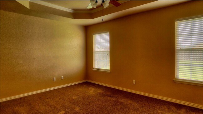 Building Photo - 2375 N Stonecrest Dr