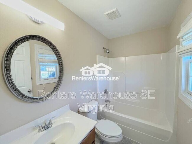 Building Photo - 100 Burnetts Ct